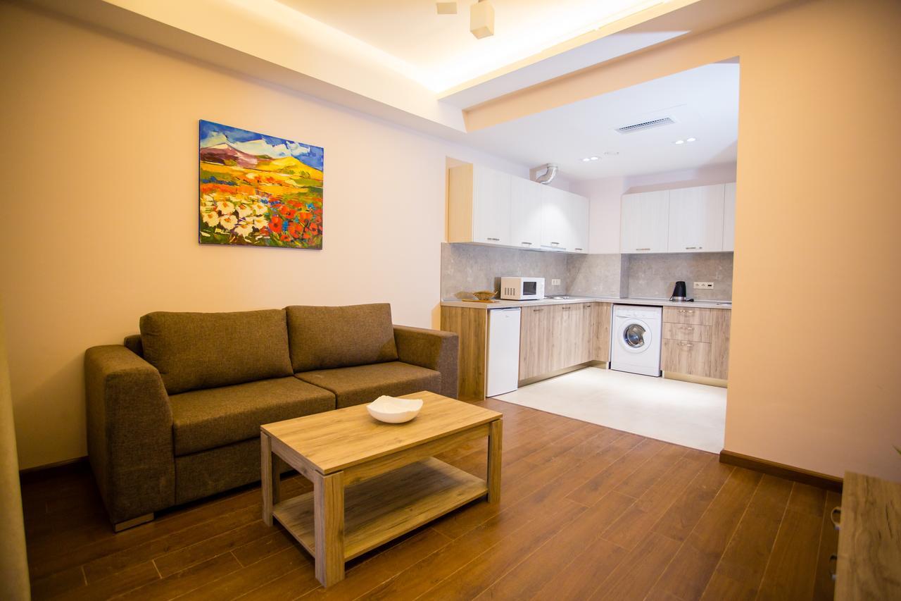 יירבאן Welcome City Center Apartments מראה חיצוני תמונה