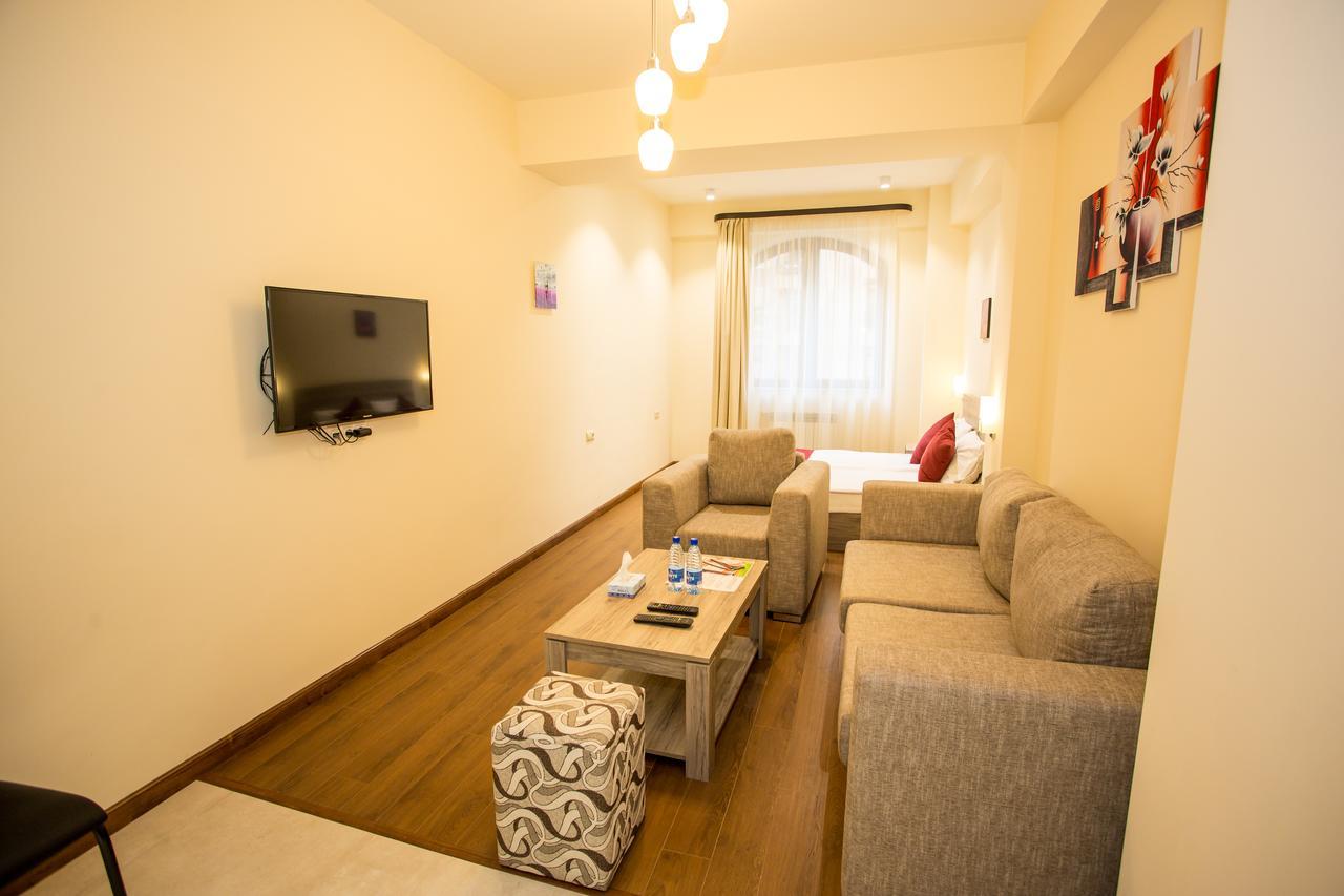 יירבאן Welcome City Center Apartments מראה חיצוני תמונה