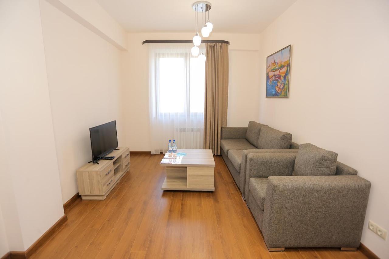 יירבאן Welcome City Center Apartments מראה חיצוני תמונה