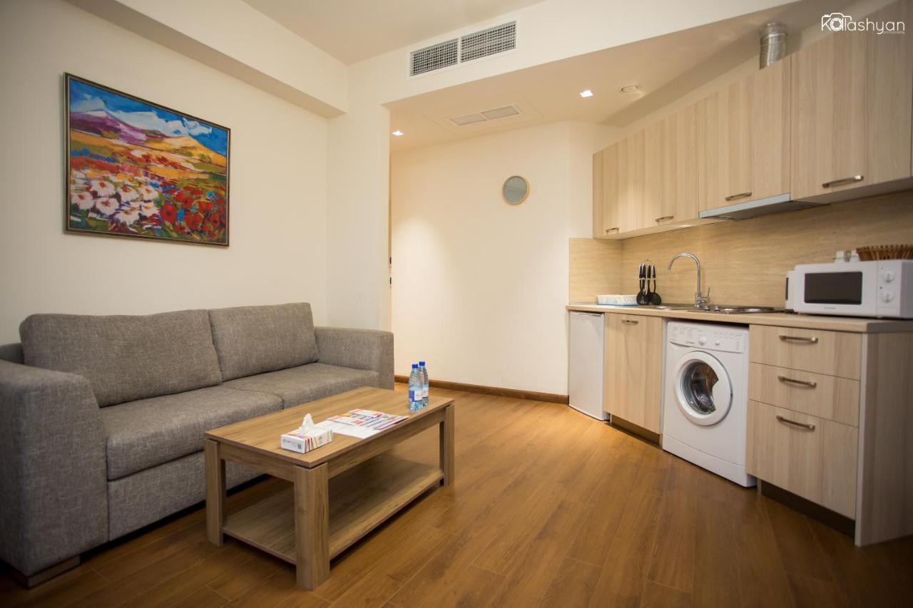 יירבאן Welcome City Center Apartments מראה חיצוני תמונה