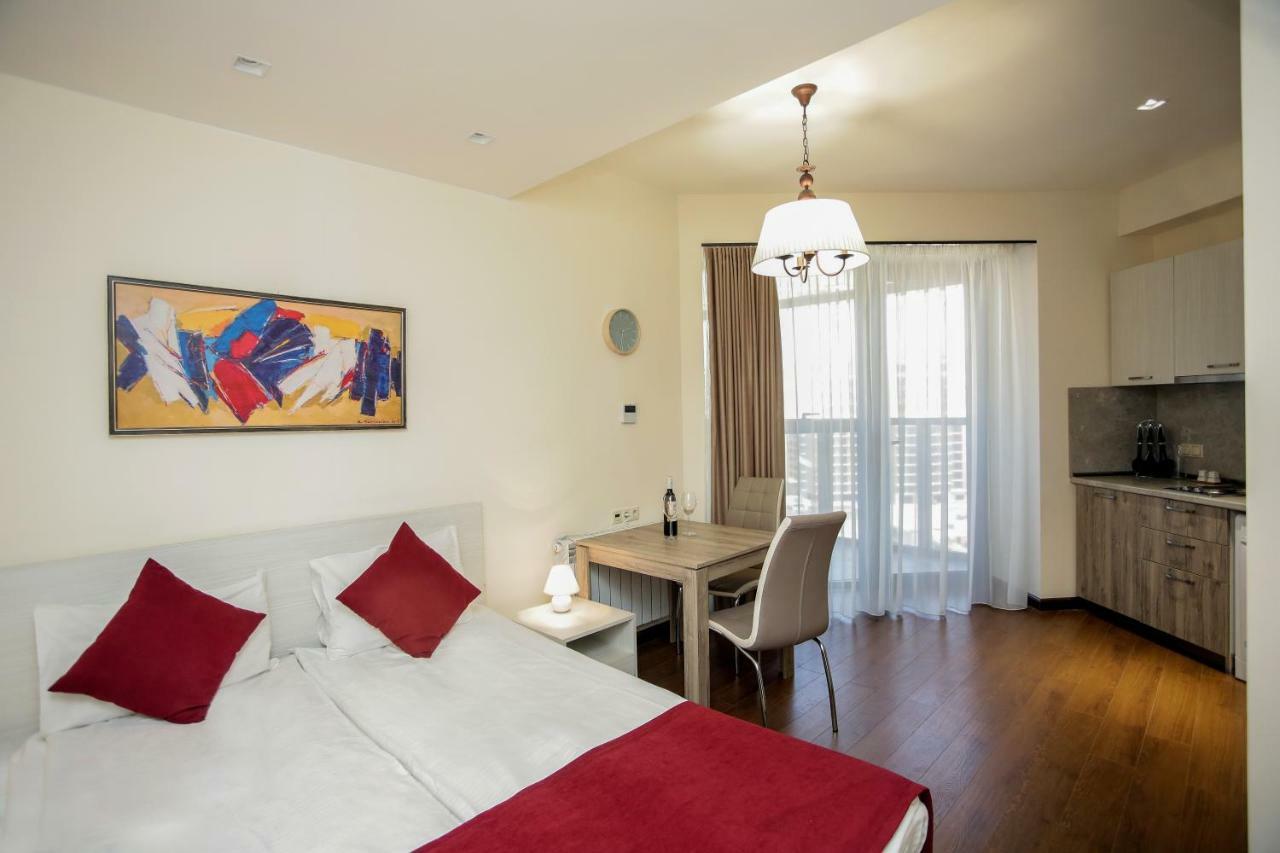 יירבאן Welcome City Center Apartments מראה חיצוני תמונה