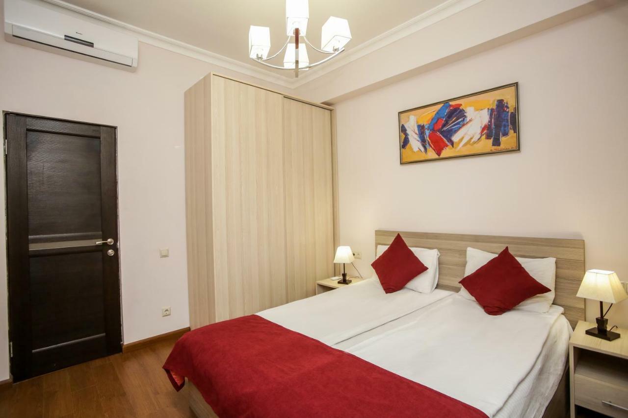 יירבאן Welcome City Center Apartments מראה חיצוני תמונה