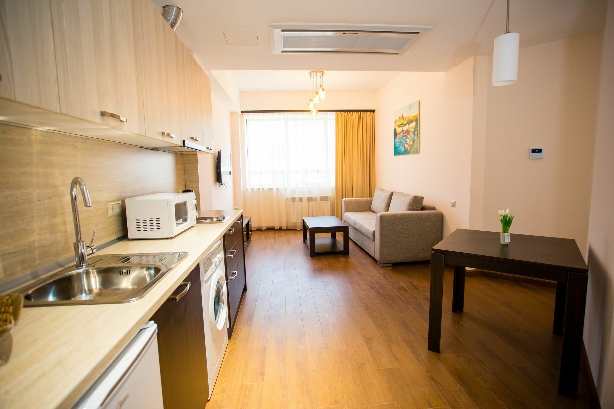 יירבאן Welcome City Center Apartments מראה חיצוני תמונה